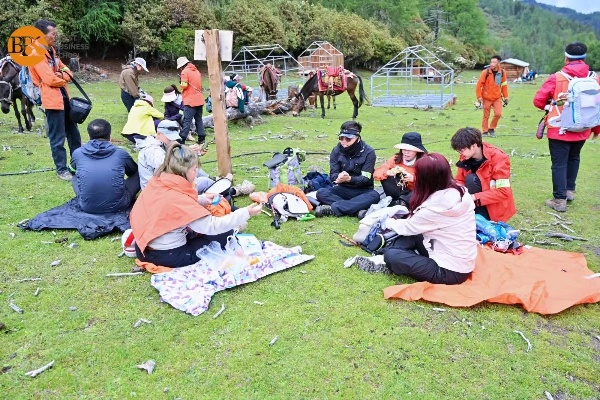 坐骑十二日巅峰之旅：揭秘Sthaarbs午餐第11天传奇