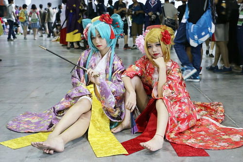 广州萤火虫展《棕色尘埃2》惊艳亮相，小兔娘Coser助阵引热潮