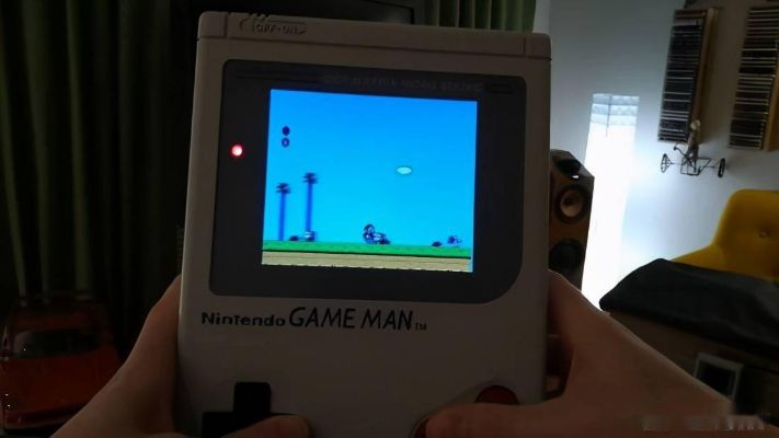 复古翻页新体验,Game Boy风翻屏掌机来袭 复古翻页新体验,Game Boy风翻屏掌机来袭