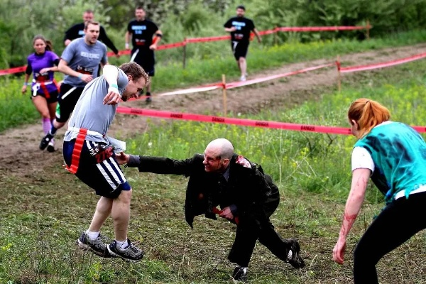 巨脚狂奔惊险启幕，揭秘《RUN RUN RUN》大脚踩你新篇章