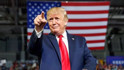 诺亚主演辛普森800集,大人小孩双拍档凯文加盟,揭秘全新家庭娱乐盛宴 诺亚主演辛普森800集,大人小孩双拍档凯文加盟,揭秘全新家庭娱乐盛宴