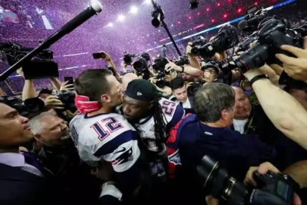 《拯救行动》第六十届超级碗独家首曝，震撼预告即将揭晓！