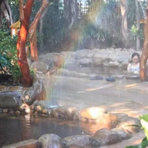 揭秘温泉山庄暴利布局，如何利用稀缺泉眼实现营收翻倍？