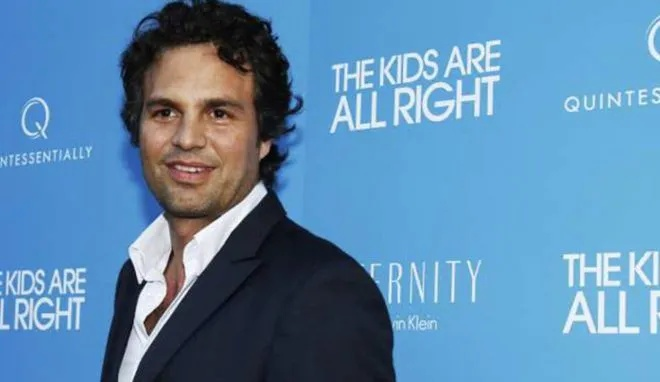 马克·鲁法洛回怼卡梅隆对网飞购华纳批评,你反对过派拉蒙收购垄断吗? 马克·鲁法洛回怼卡梅隆对网飞购华纳批评,你反对过派拉蒙收购垄断吗?