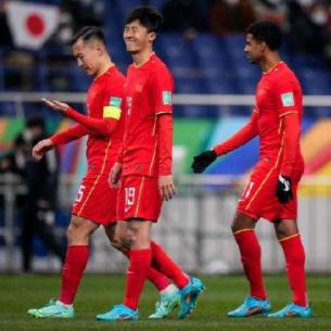 2026全民英雄官网下载，独家兑换码与T0阵容实战解析