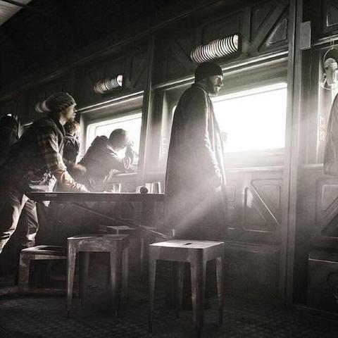 剧版雪国列车预告深度拆解，末世生存机制与游戏化体验前瞻