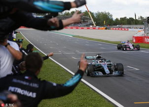 F1激情碰撞迪士尼，米奇赛向巅峰创意