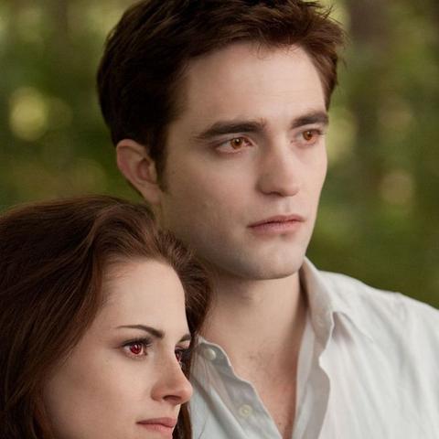 超自然行动组S8赛季福利速递，爱德华吸血鬼时装上新，免费元宵头套限时领