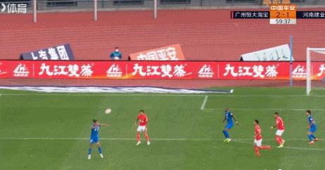 决胜千里！足球皇帝如何坚若磐石镇守后防