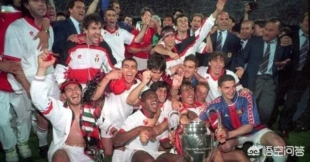 决胜千里掌控全局!足球皇帝后防坚若磐石 决胜千里掌控全局!足球皇帝后防坚若磐石