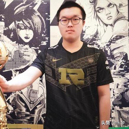 Bin哥世一上实至名归,BLG轻取JDG问鼎!LPL FMVP毫无悬念,先锋赛中韩大战引爆期待 Bin哥世一上实至名归,BLG轻取JDG问鼎!LPL FMVP毫无悬念,先锋赛中韩大战引爆期待