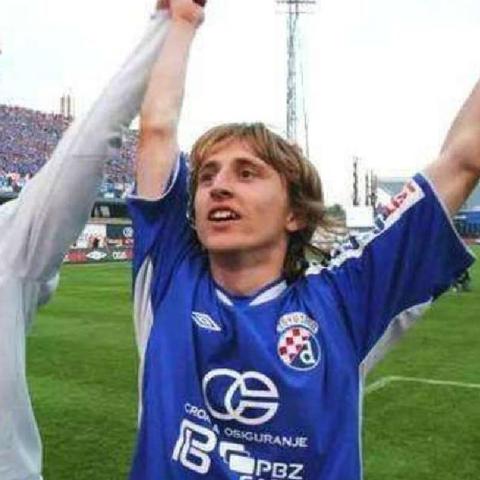 皇家守卫军中文版全攻略，解锁隐藏英雄与完美天赋加点秘籍