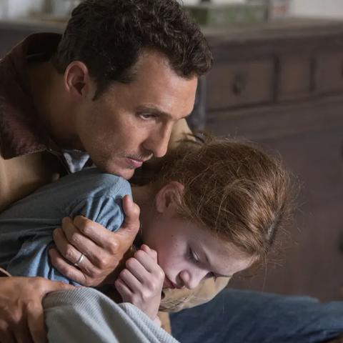 诺兰的时间执念，藏在记忆碎片里