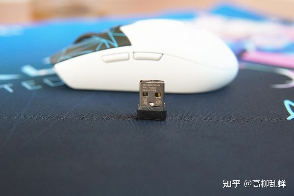 无畏契约鼠标怎么选？罗技G304X秒鲨轻量+绿色可持续太懂玩家