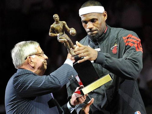 《Dune: Part Three》首支预告曝光保罗、契妮与罗伯特·帕丁森饰演的斯凯特尔