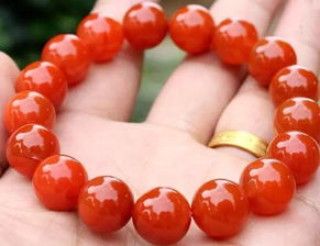 2026玛瑙避坑指南，南红与战国红谁才是真正的收藏黑马？