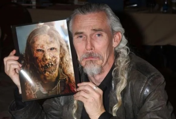 尼古拉斯·布伦登去世，曾演吸血鬼猎人巴菲Xander，享年54岁