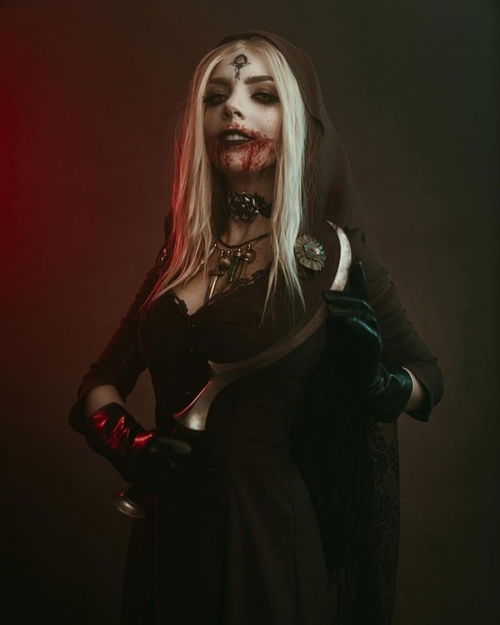 国外美女Cos生化！夫人大雷+里昂性转反差拉满引围观