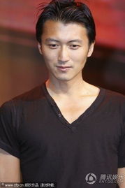 揭秘假谢霆锋流派，如何在游戏中把装酷玩成实战艺术？