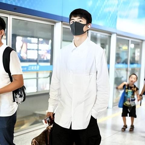 医生救睡着男子怎么救？昏迷唤醒机制与治疗全攻略