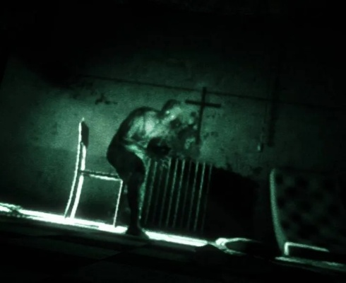 逃生全系列保姆级攻略,瓦尔里德怎么过?下载与黑屏修复全解 逃生全系列保姆级攻略,瓦尔里德怎么过?下载与黑屏修复全解