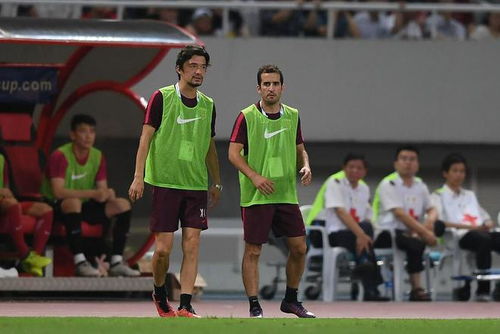 FUT阵容调整，s0pp签约入队，qRaxs暂回替补