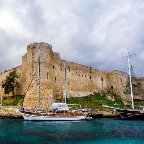 PSP刺客信条血缘怎么玩?全同步率达成与隐藏技巧详解 PSP刺客信条血缘怎么玩?全同步率达成与隐藏技巧详解