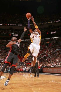 揭秘科比投篮动作，如何练成教科书级后仰跳投？