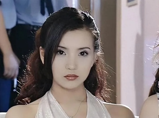 陈好都演妈了？打破中年女演员焦虑，看万人迷如何突围