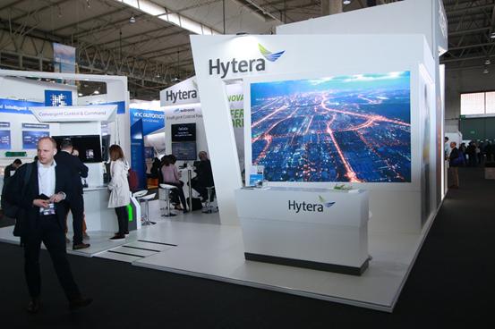 微信对讲机怎么选？深度解析公网POC与蓝牙配件的硬核区别