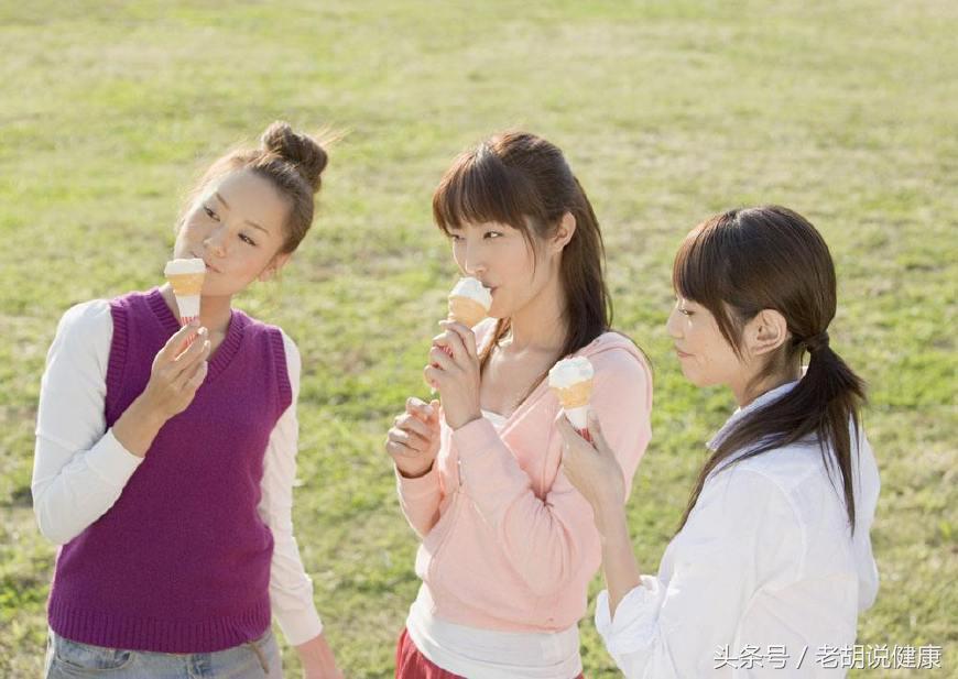 打球喝冰水心梗急救指南，别让一口冷饮终结生命